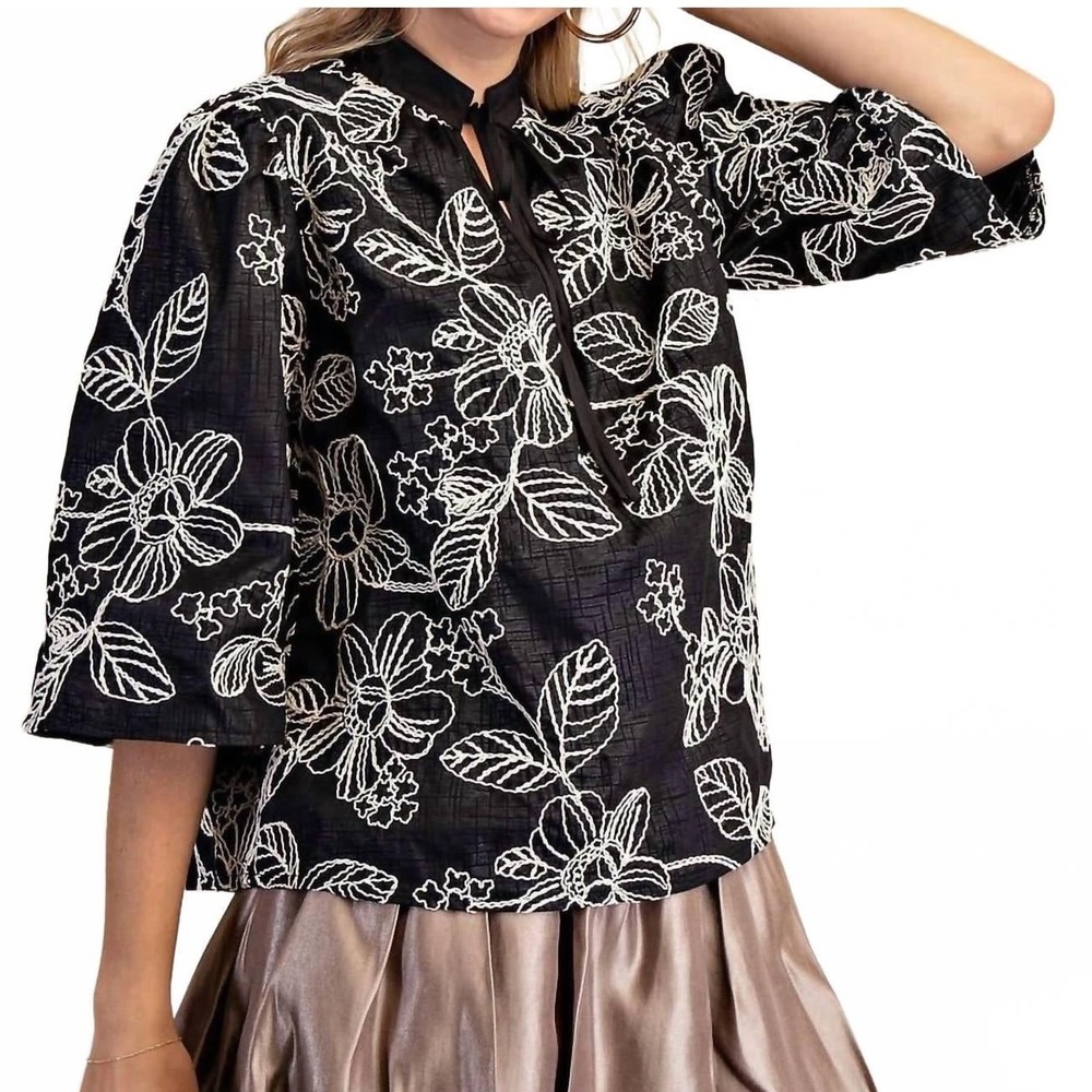 Glam Floral Embroidered Blouse Women Small Black White Split Tie Neck 3/4 Sleeve
